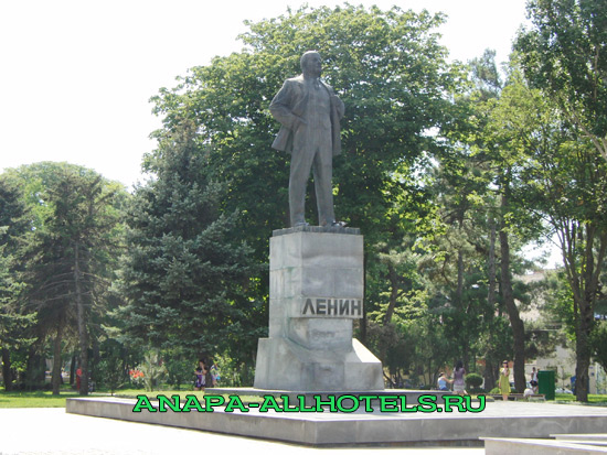 Анапа памятник В.И.Ленину