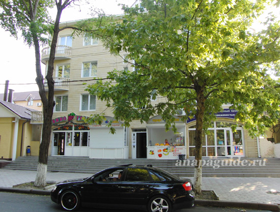 Анапа пансионат На Астраханской, дата фото: 30.08.2010 г.