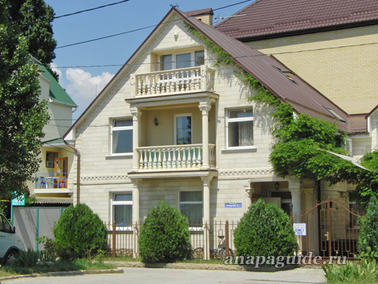 Джемете гостиница Пляж, дата фото: 18.06.2011 г.