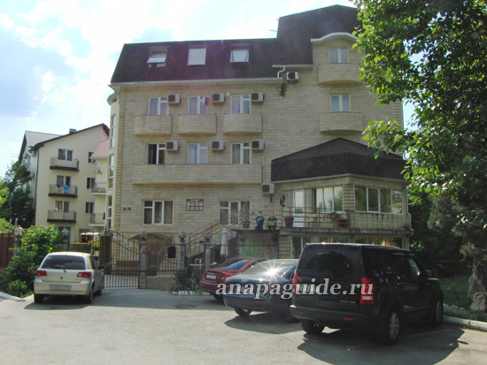 Джемете гостиница Альфа, дата фото: 18.06.2011 г.